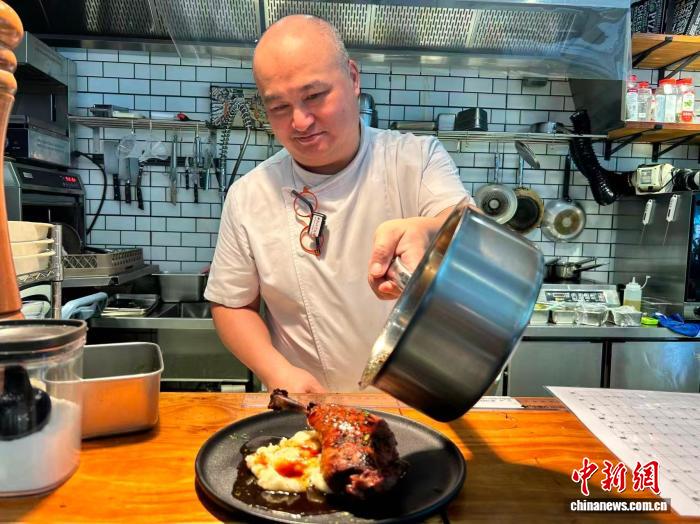 爱游戏（中国）官方网站聚焦数字娱乐资讯与互动内容服务，涵盖热门内容推荐、平台动态、活动专区及专题报道等丰富栏目。网站界面 - aiyouxi
